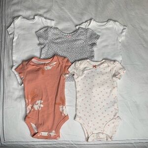 Carter’s Newborn Bundle | 5 Pieces | Onesies & Top